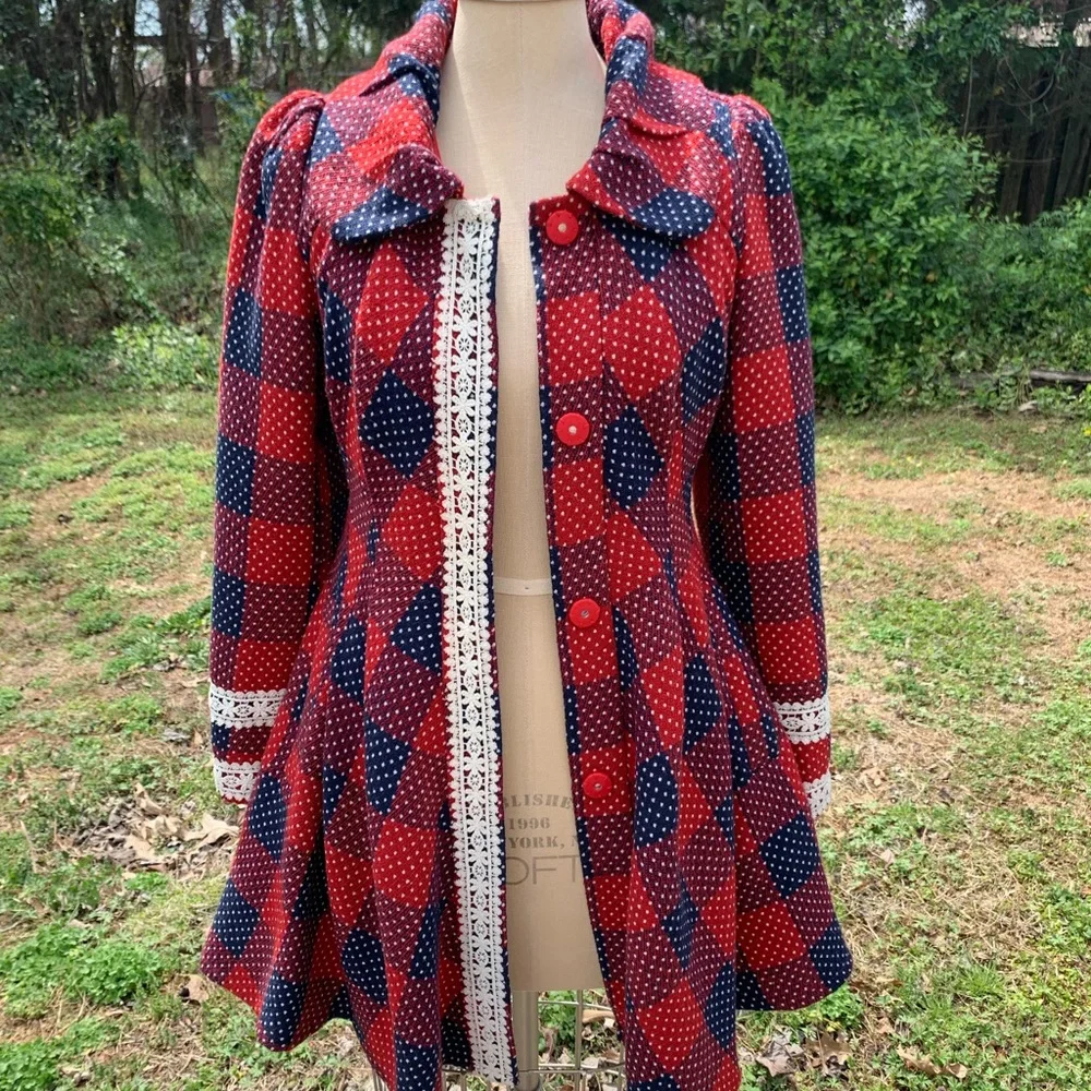 Ryu Cottage-Core Little Red Riding Hood Coat - Picture 11 of 16